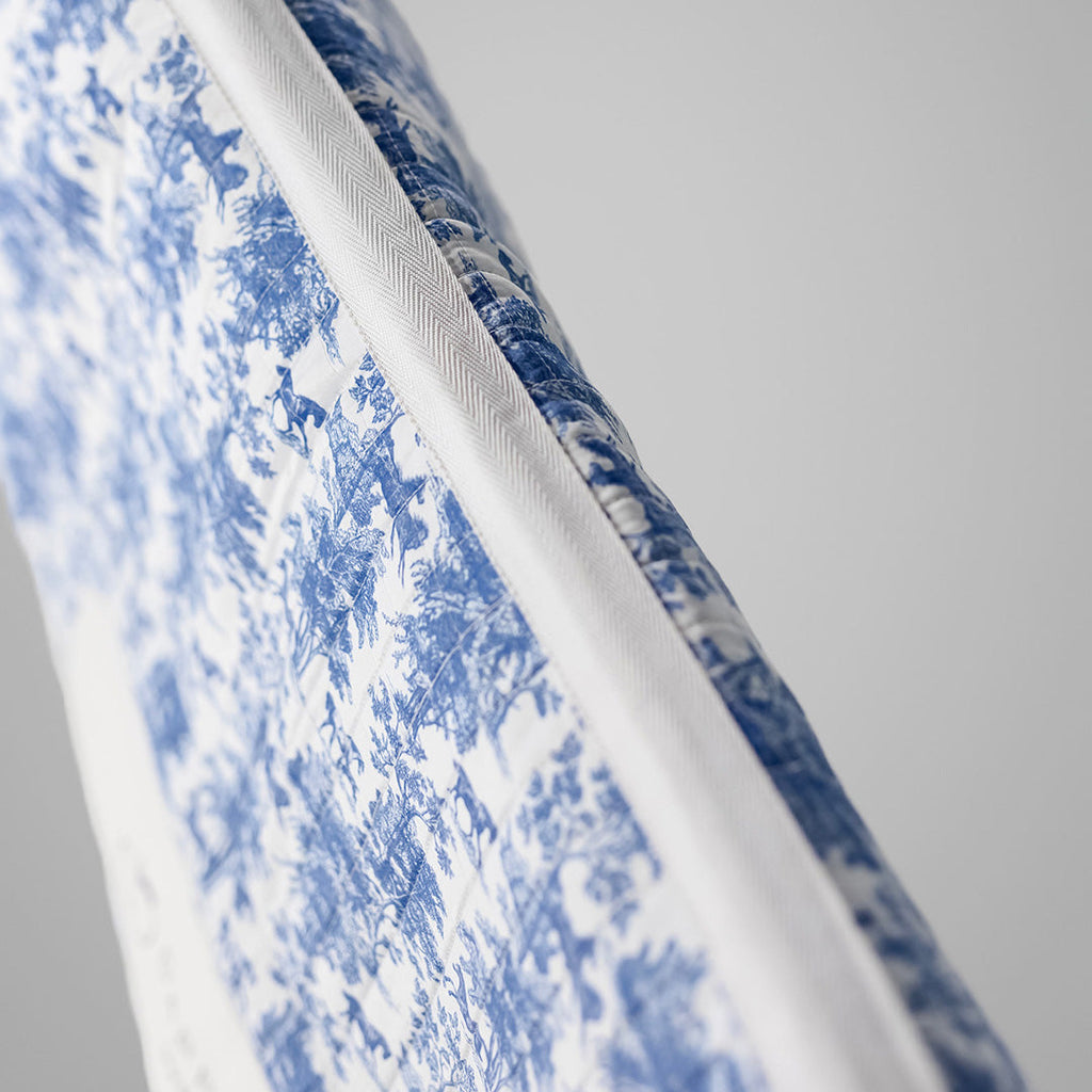 Dapplebay Equestrian Toile Western Saddle Pad-Blue/White